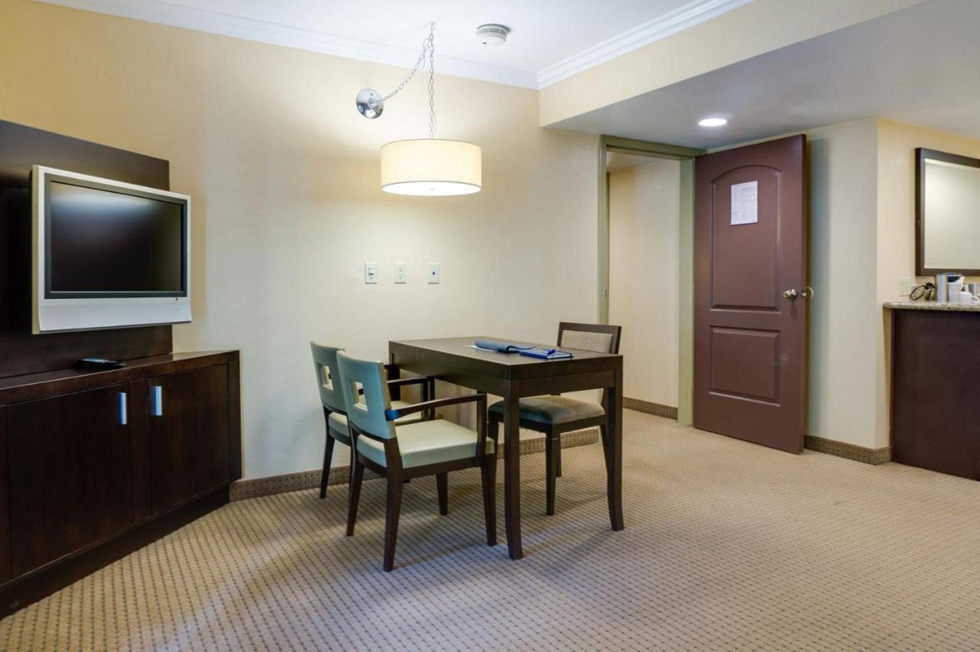 Buena Park Grand Hotel & Suites Екстериор снимка