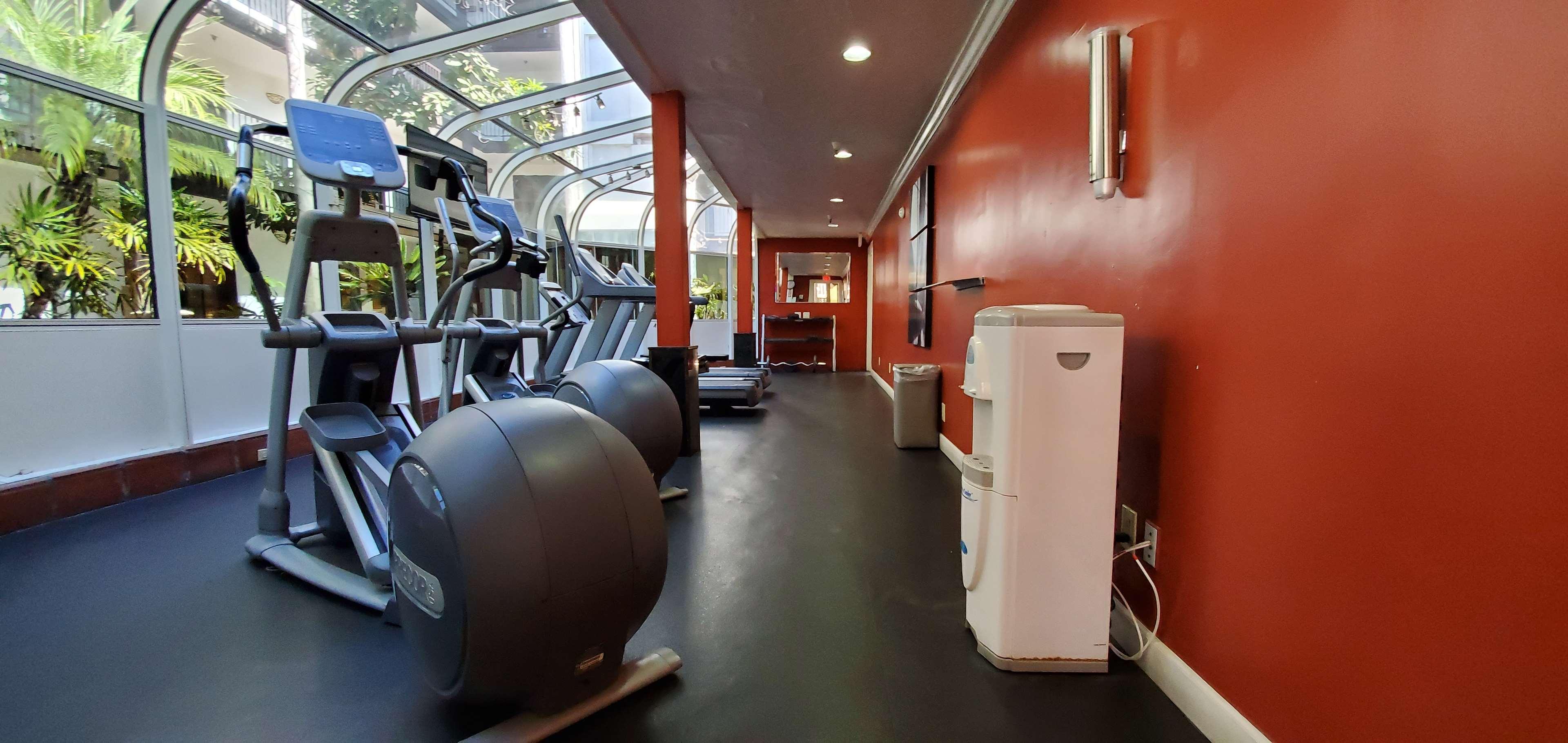 Buena Park Grand Hotel & Suites Екстериор снимка