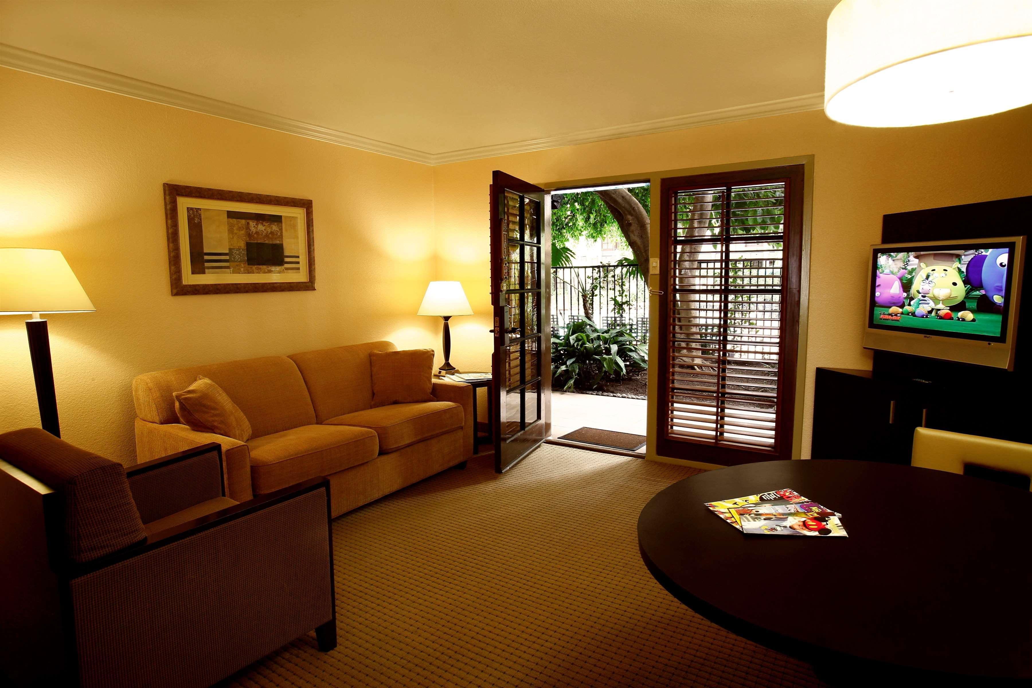 Buena Park Grand Hotel & Suites Екстериор снимка