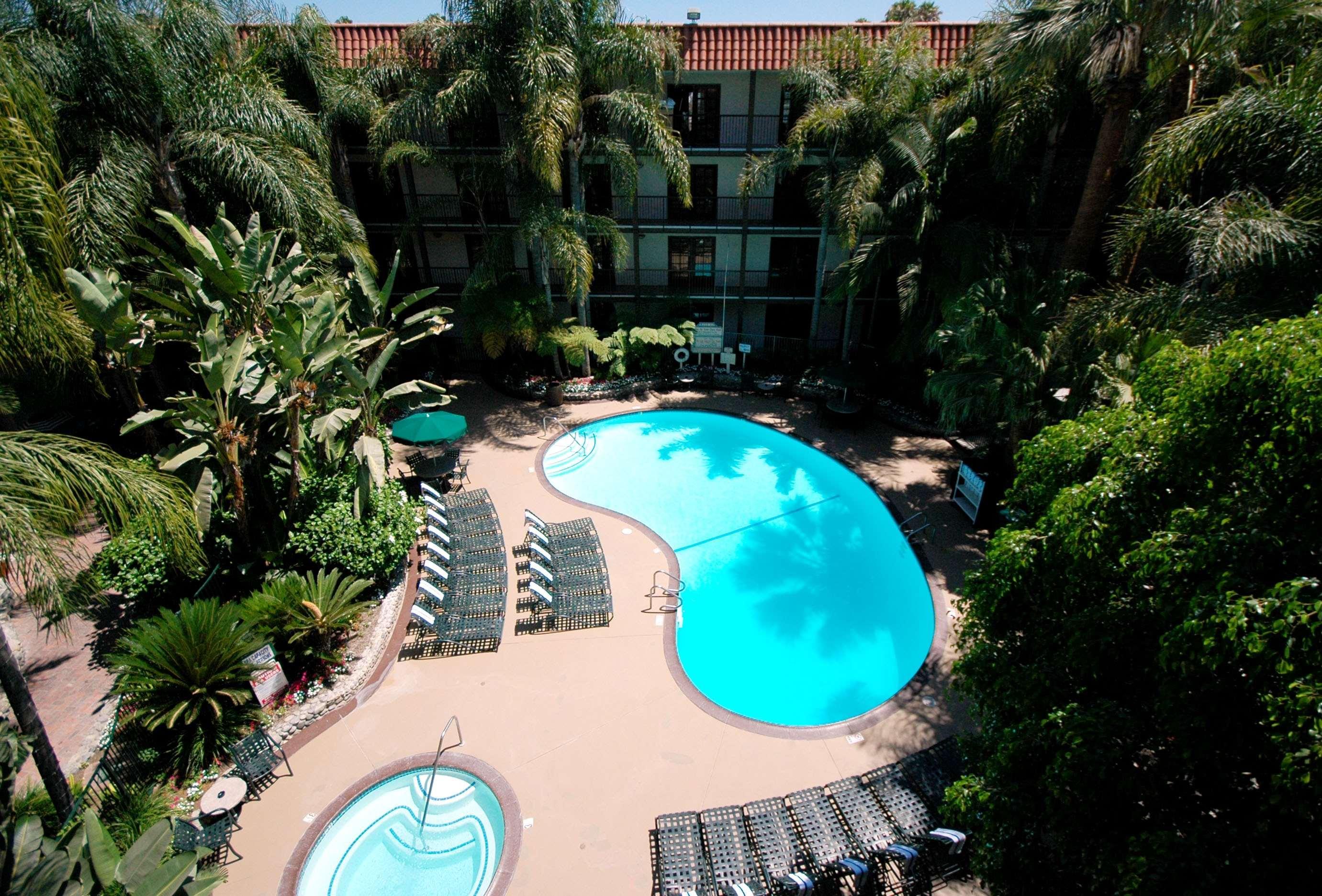 Buena Park Grand Hotel & Suites Екстериор снимка