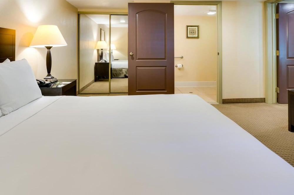 Buena Park Grand Hotel & Suites Екстериор снимка